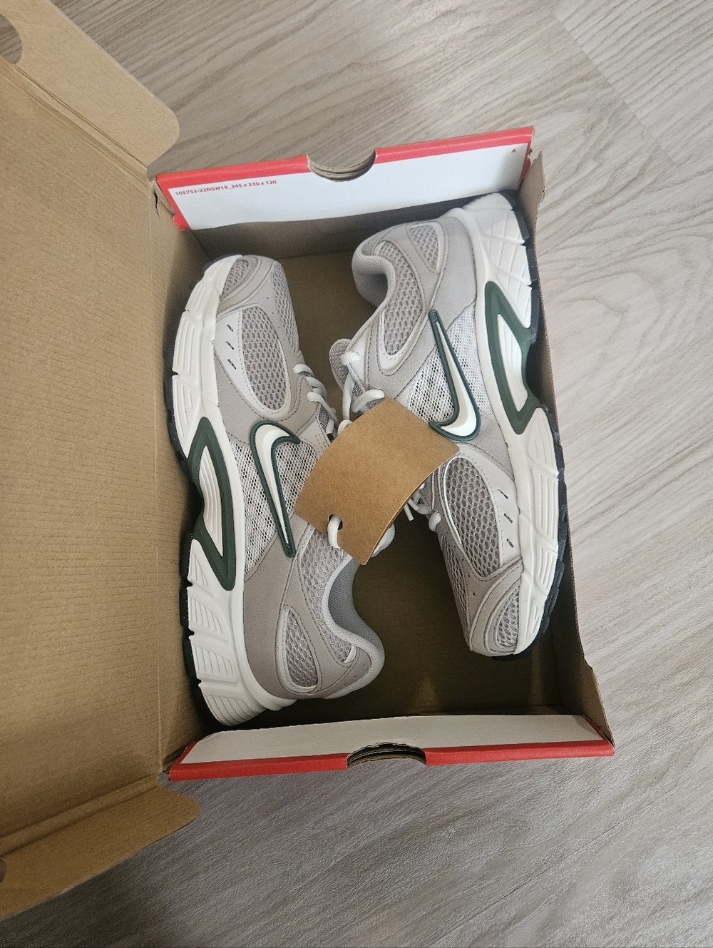 Nike White & Dark Green Mesh Running Sneakers - Picture 5 of 5